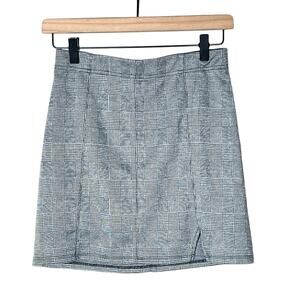 NWT Jolt black and gray plaid elastic waist skirt size 3 B160